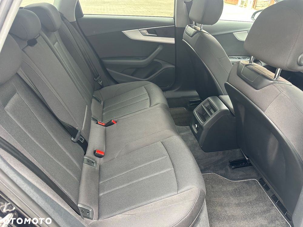 Audi A4 Avant - 30