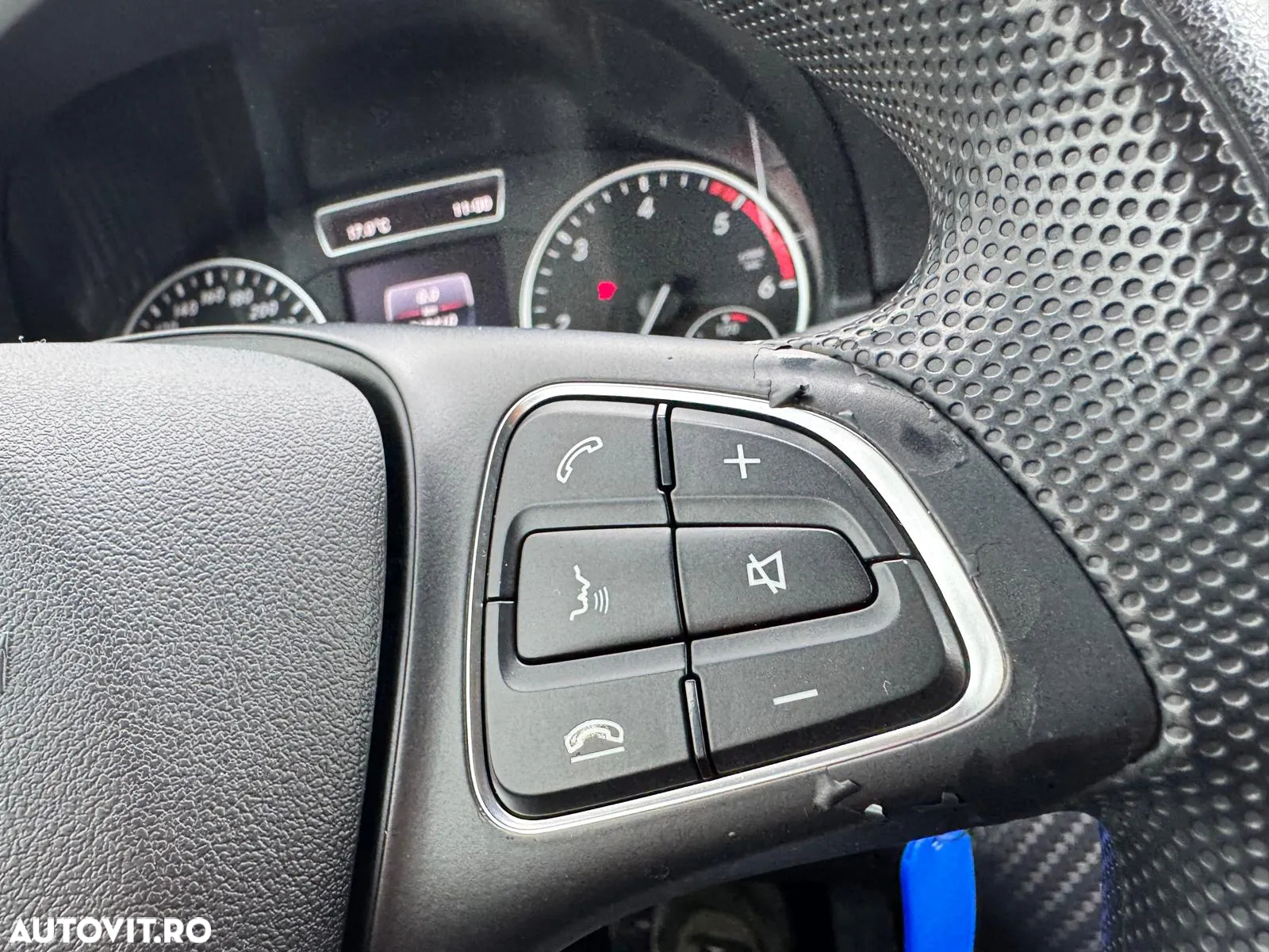 Mercedes-Benz GLA 200 d 4MATIC Aut. - 26