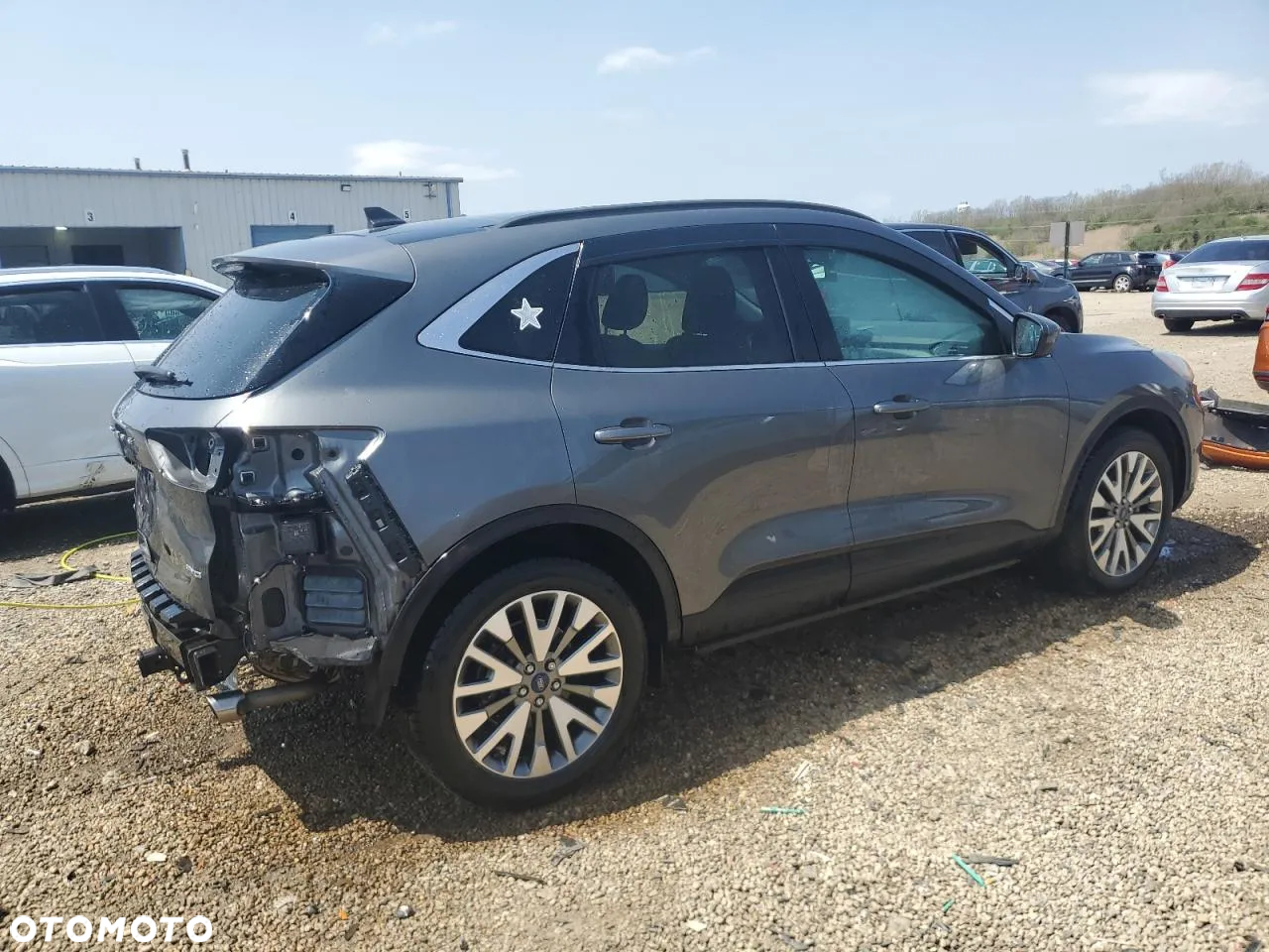 Ford Kuga 2.0 EcoBoost 4x4 Titanium - 4