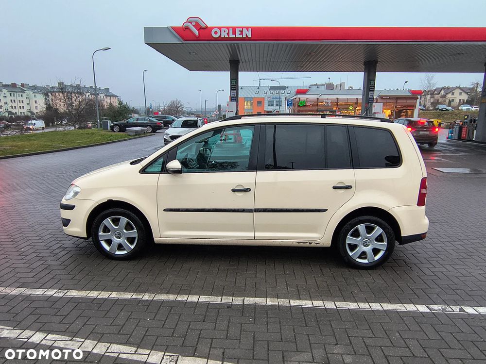 Volkswagen Touran 1.9 TDI DPF DSG Freestyle - 6