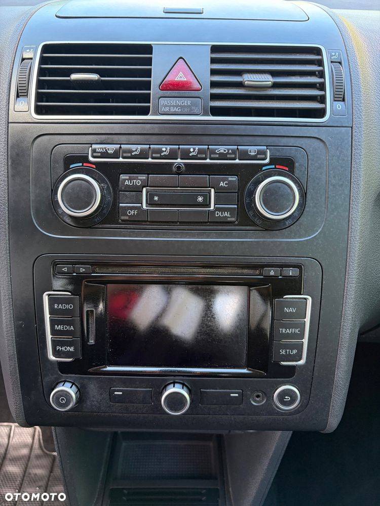 Volkswagen Touran - 29