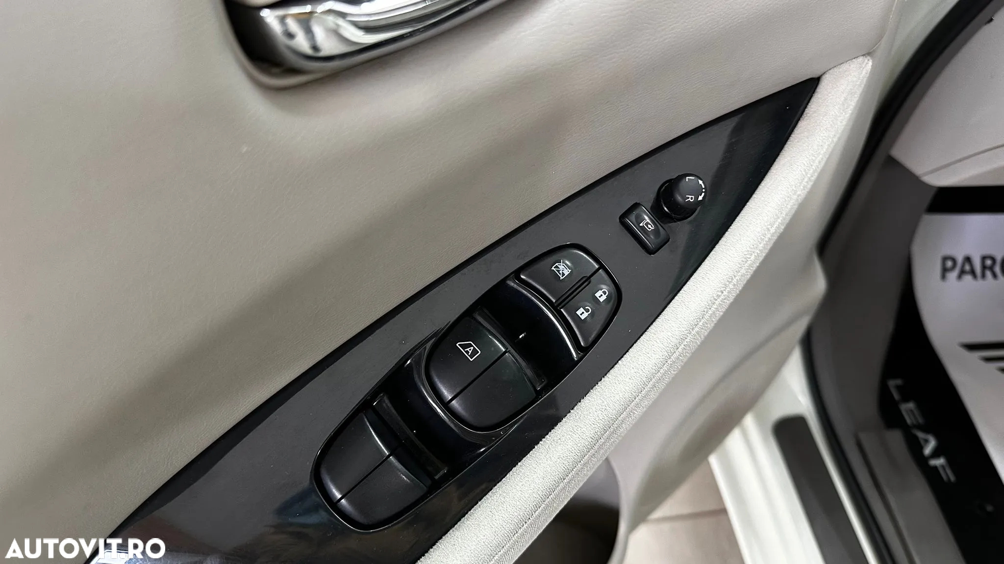 Nissan LEAF - 17