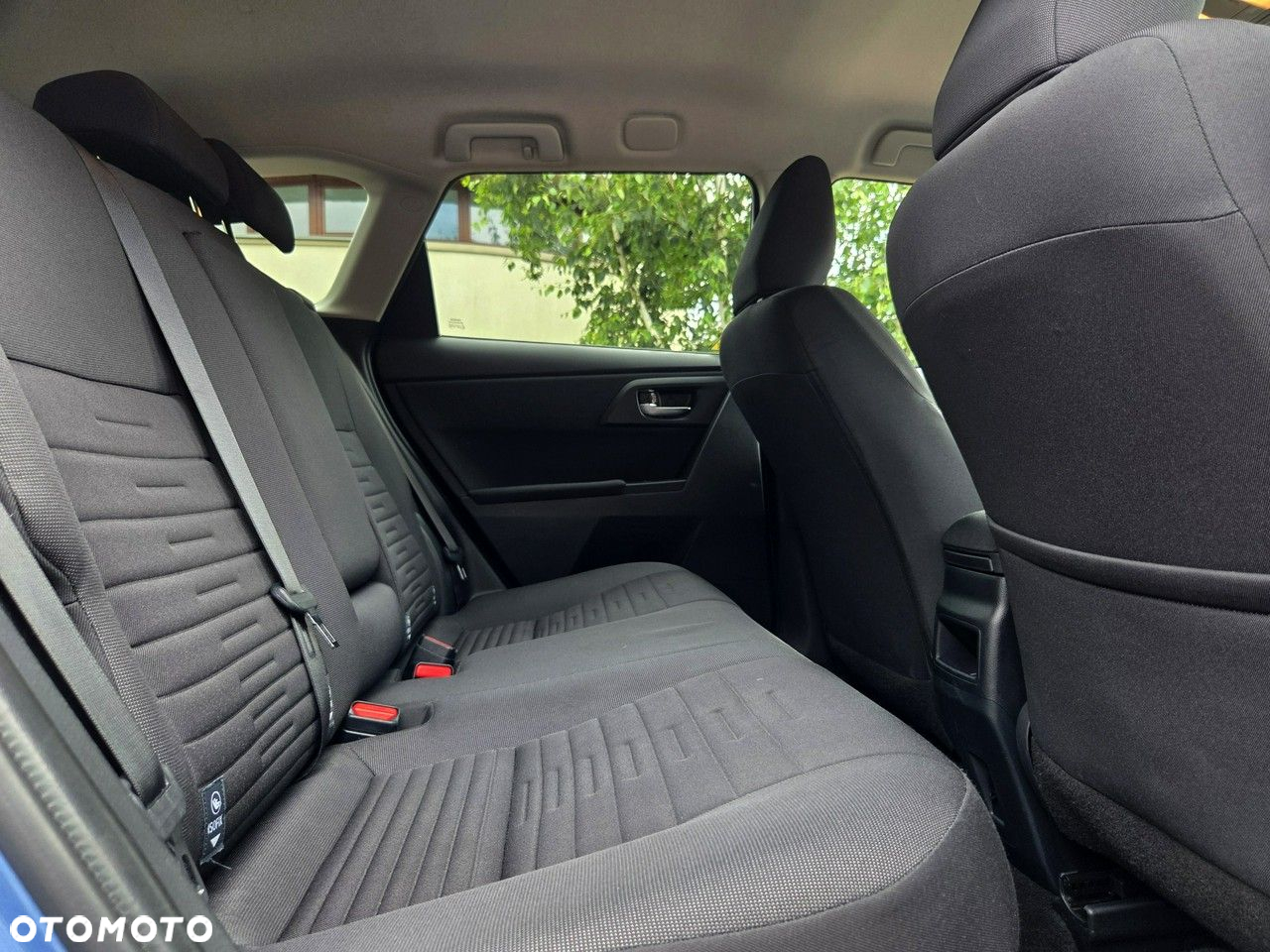Toyota Auris - 11