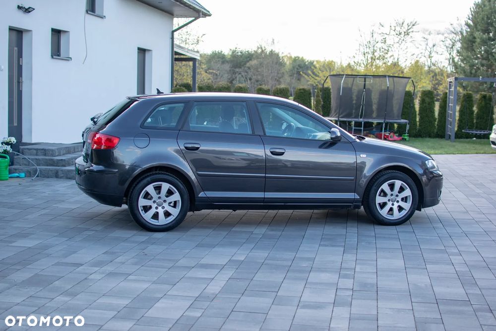 Audi A3 Sportback - 4