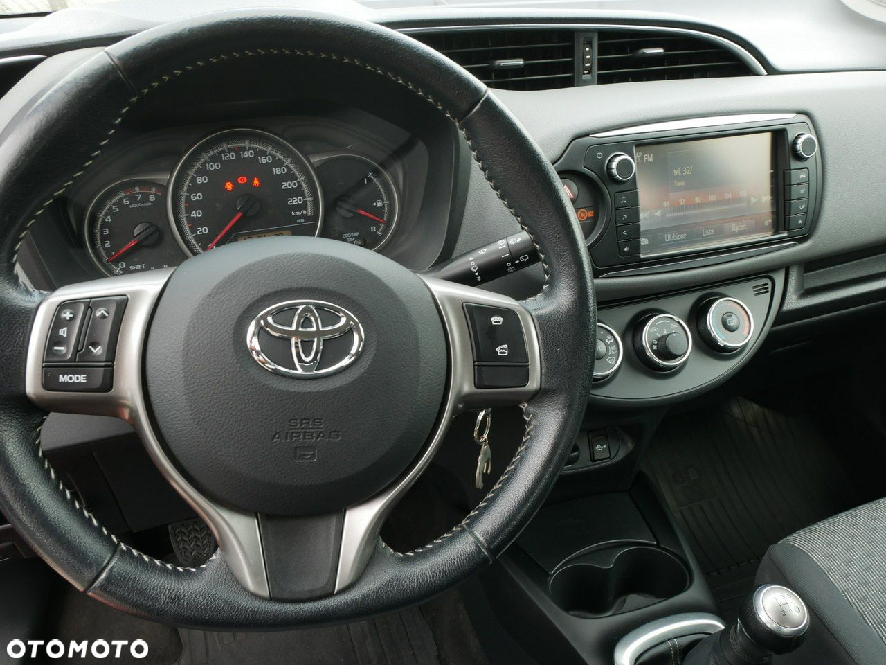 Toyota Yaris 1.0 Active EU6 - 18