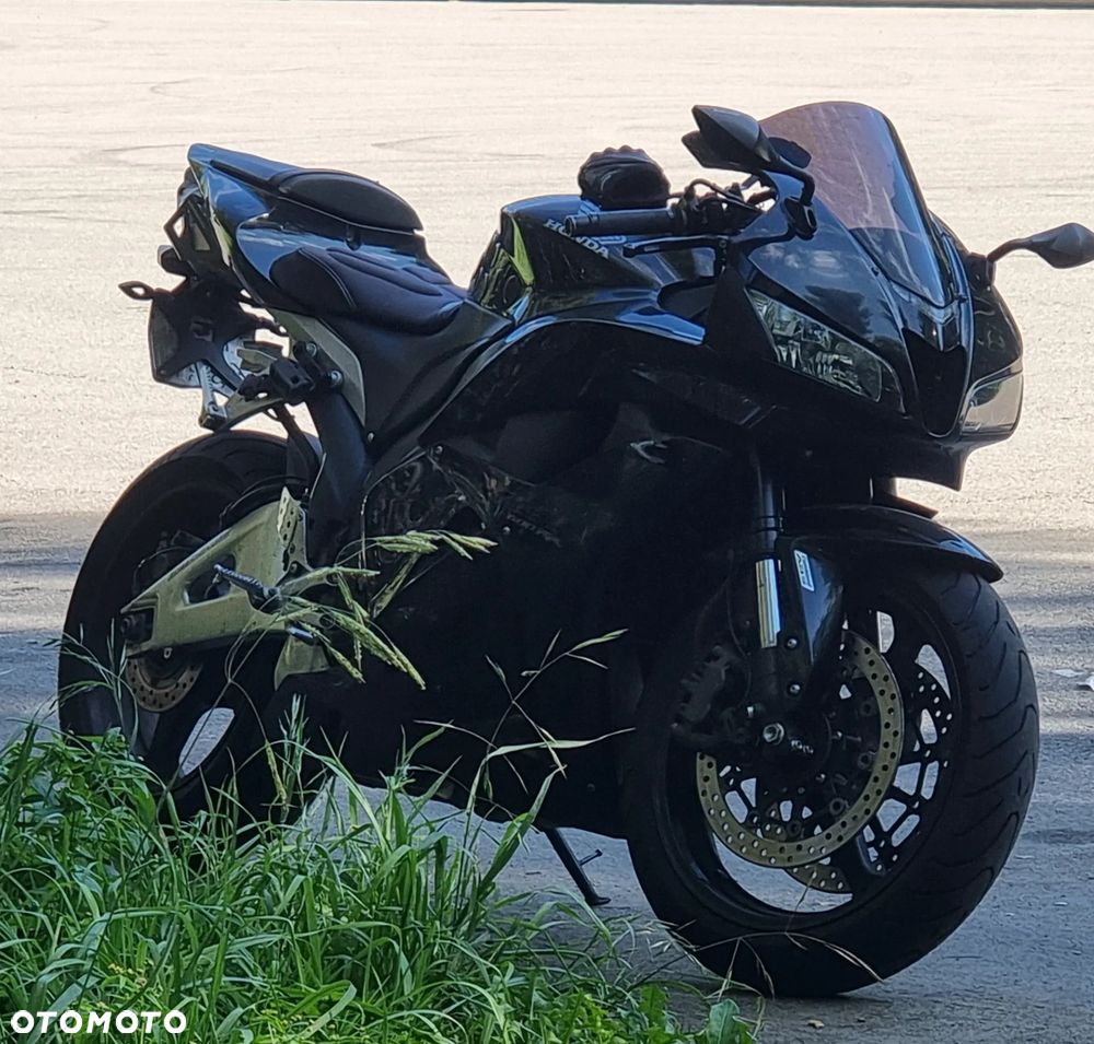 Honda CBR - 1