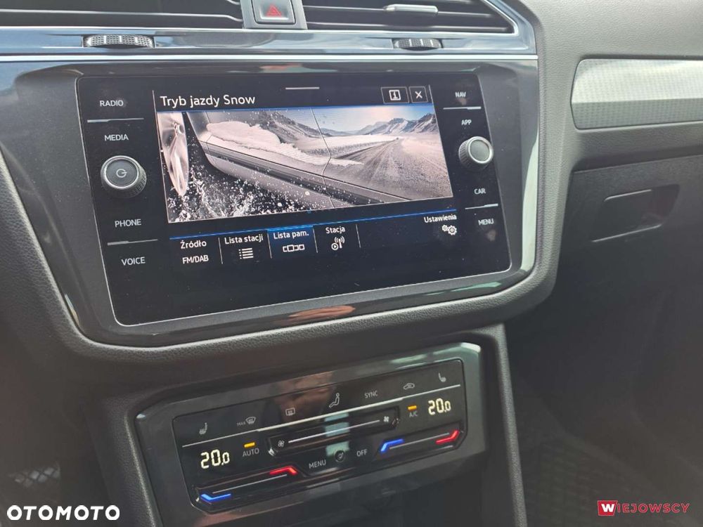Volkswagen Tiguan - 25