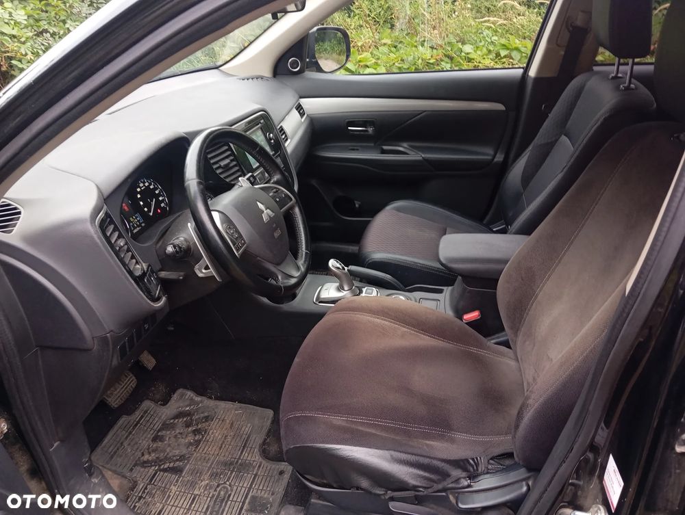Mitsubishi Outlander Intense + - 5