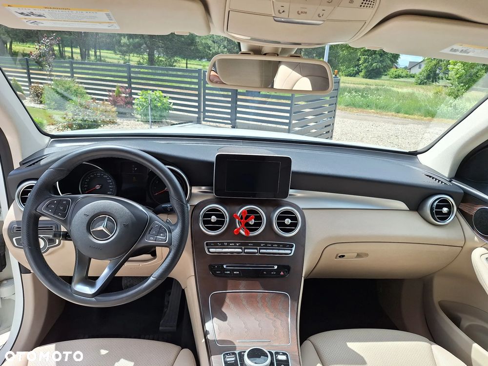 Mercedes-Benz GLC - 7