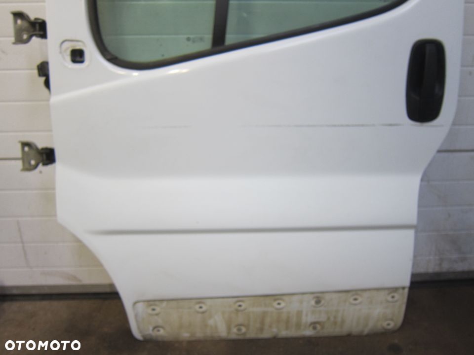 trafic-vivaro drzwi lewy przód - 3