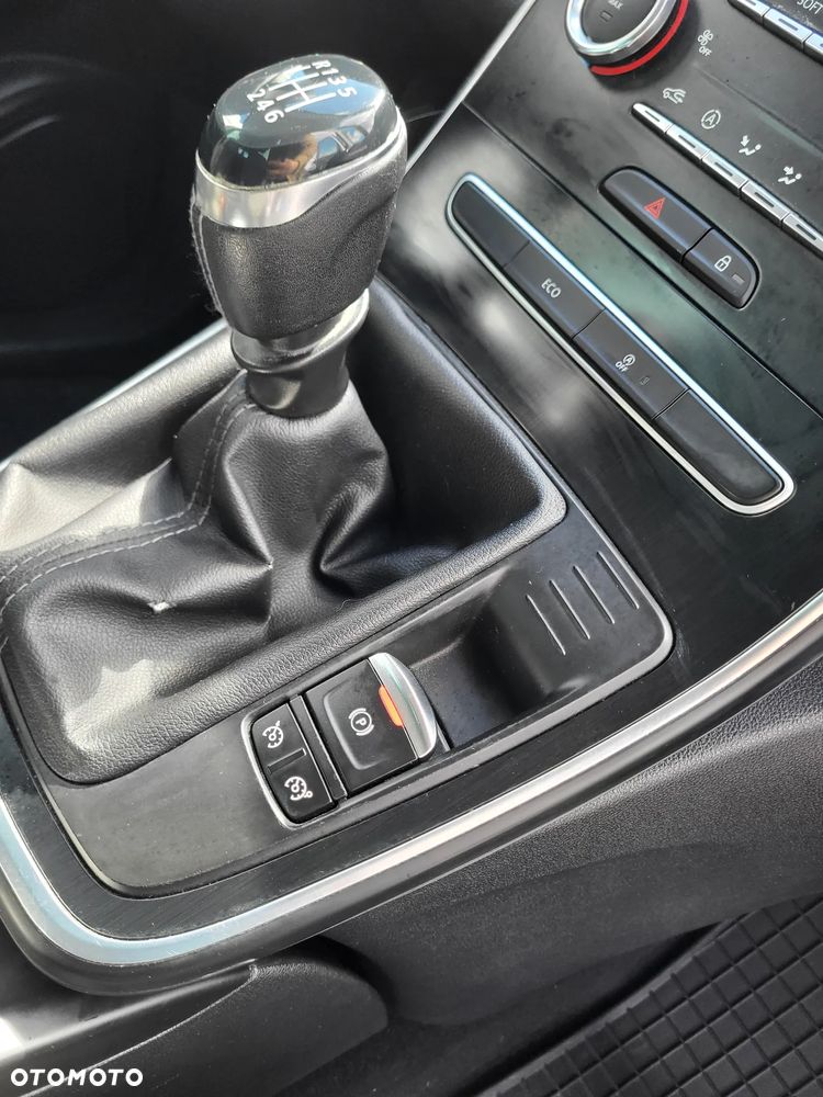 Renault Scenic - 17