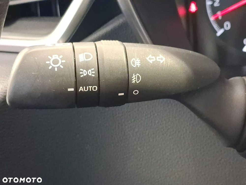 Toyota Corolla - 23