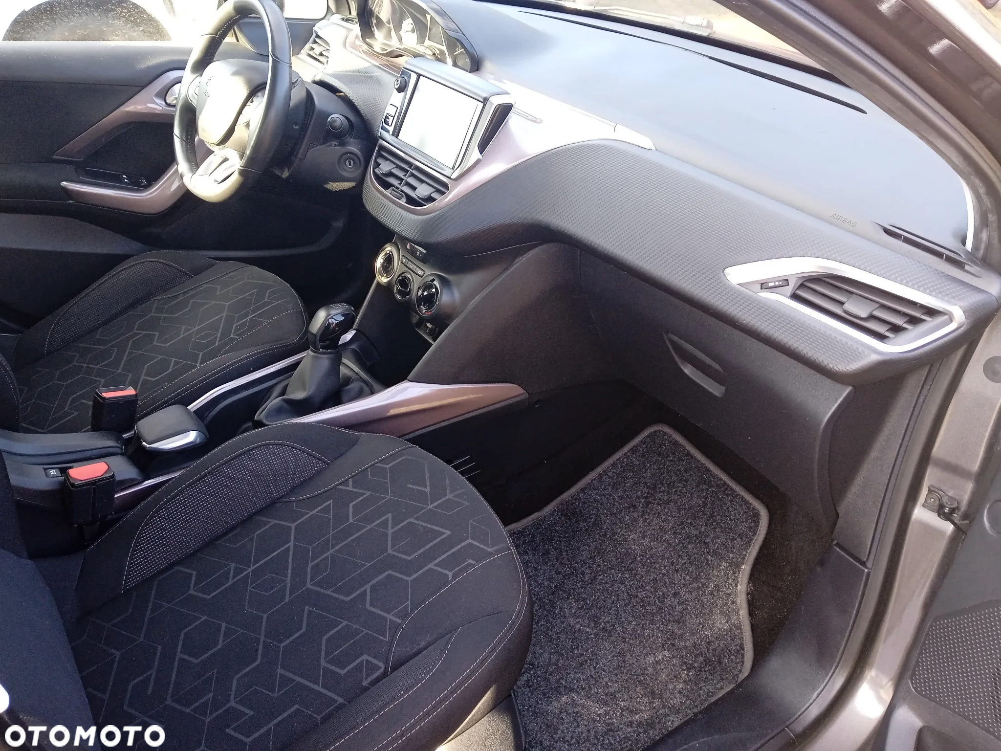 Peugeot 2008 1.2 Pure Tech Active - 15