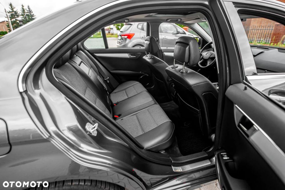 Mercedes-Benz Klasa C 200 Kompressor Avantgarde - 23