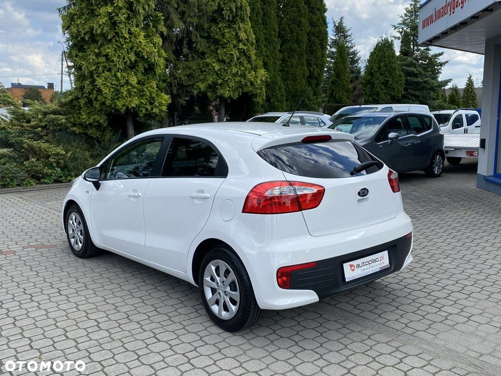 Kia Rio - 8