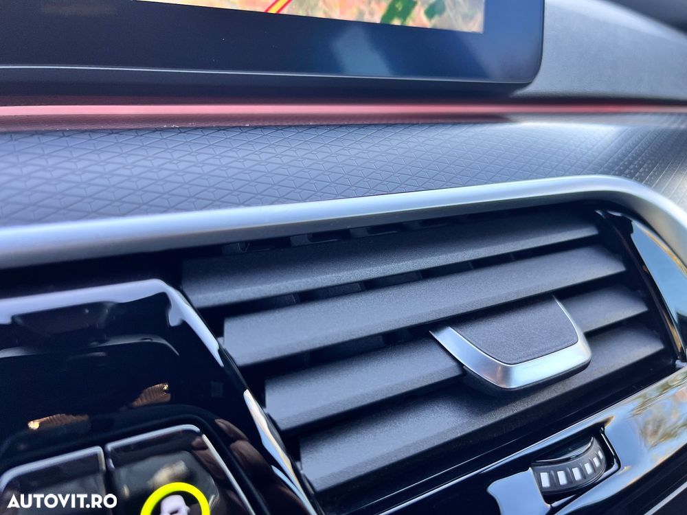 BMW Seria 5 545e xDrive Aut. M Sport Edition - 35