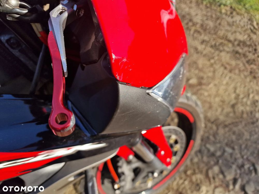 Honda CBR - 15