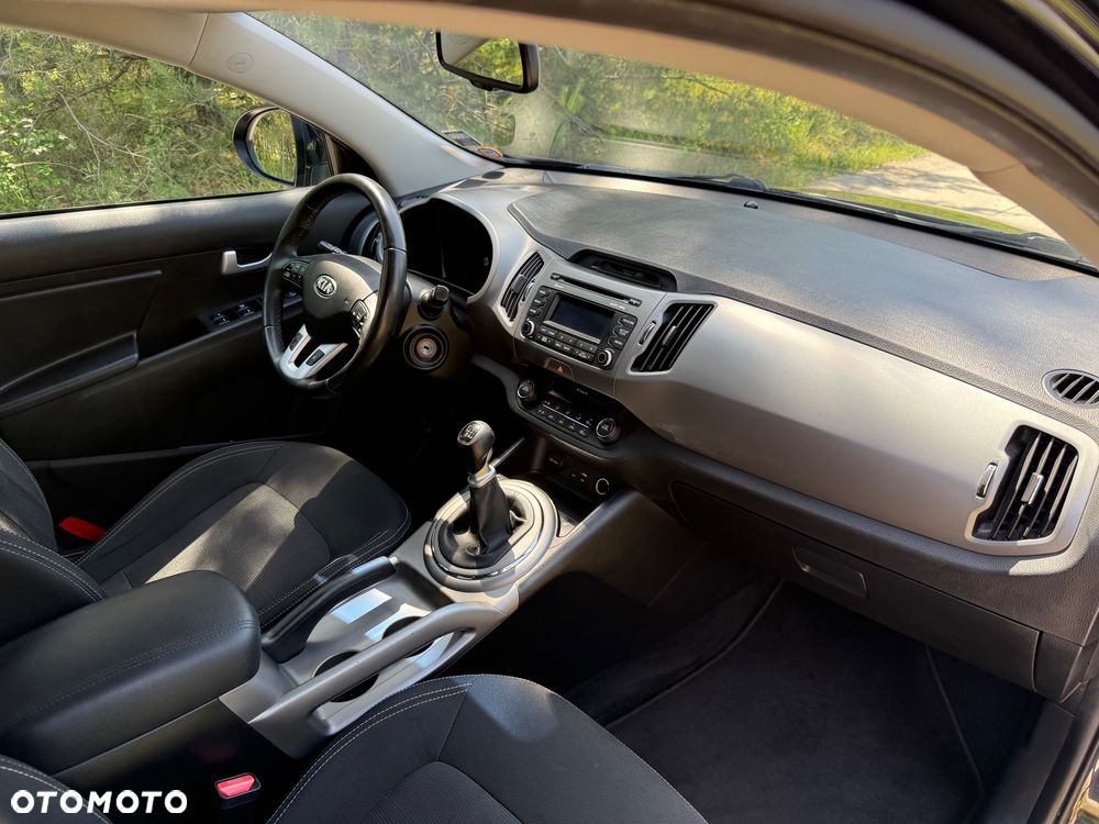Kia Sportage 1.7 CRDI 2WD Dream-Team Edition - 13
