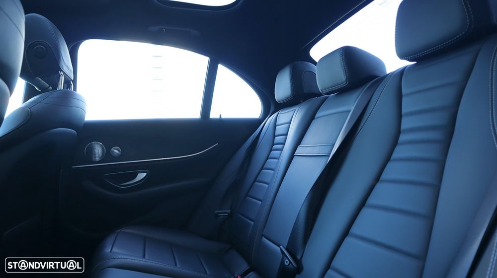 Mercedes-Benz E 300 de AMG Line - 30