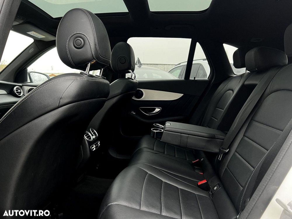 Mercedes-Benz GLC - 33