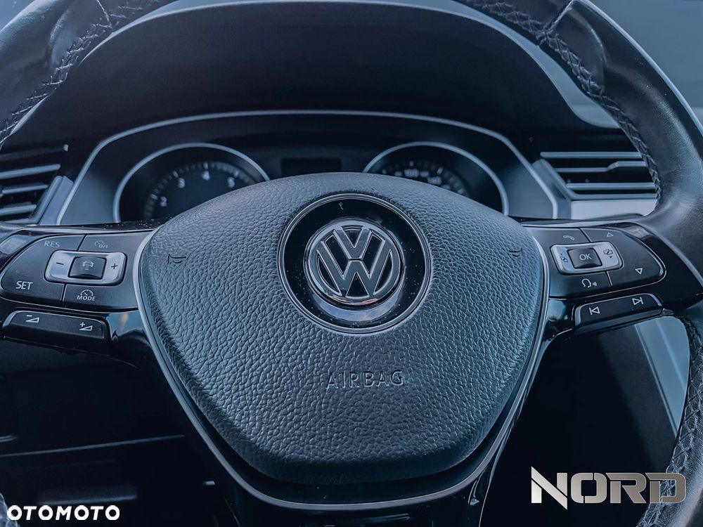 Volkswagen Passat 1.4 TSI BlueMotion Technology DSG Comfortline - 28