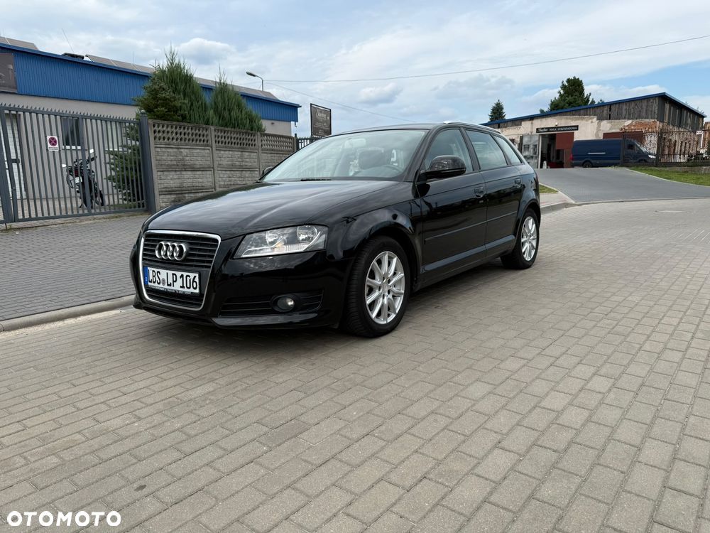 Audi A3 Sportback - 1
