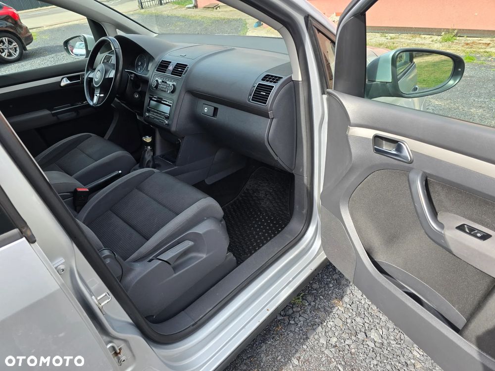 Volkswagen Touran 2.0 TDI DPF Comfortline - 6