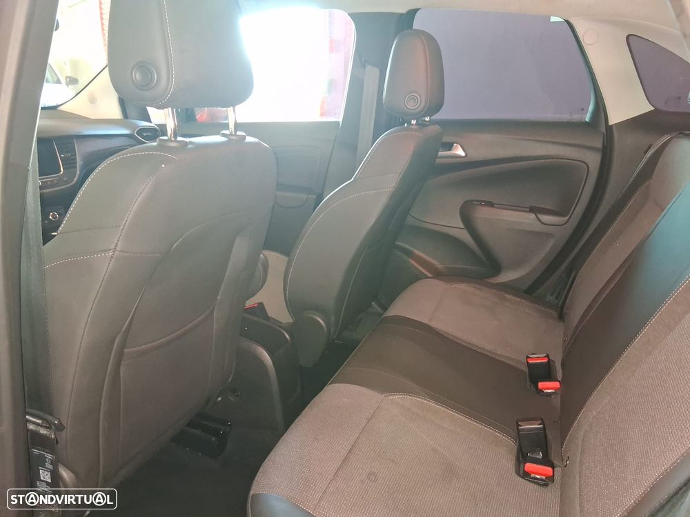 Opel Crossland X - 9