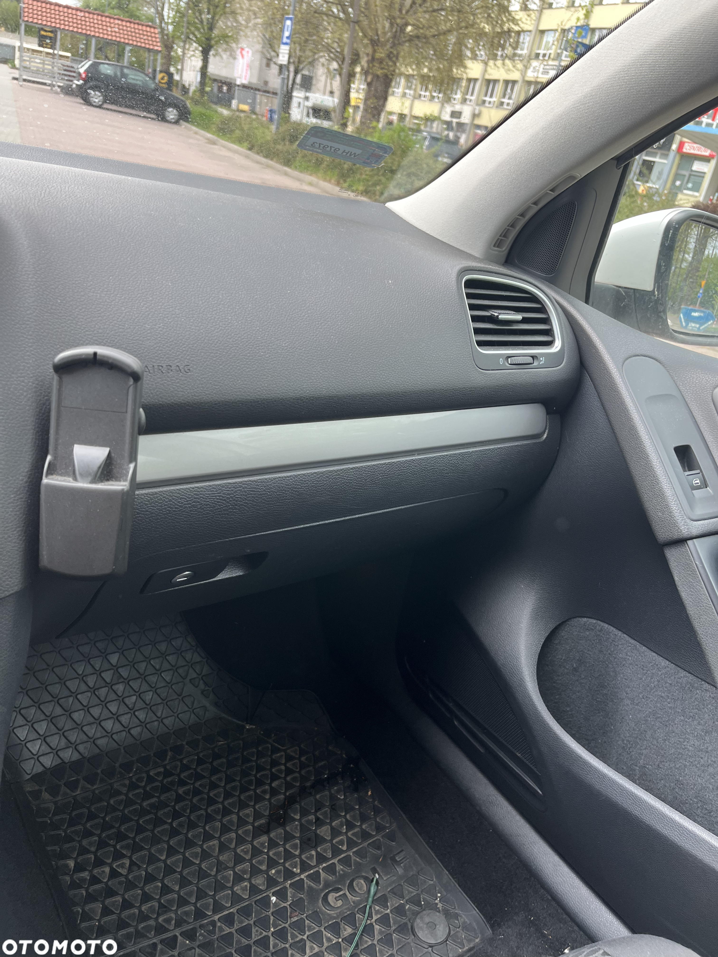 Volkswagen Golf - 25