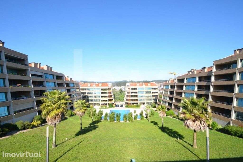 FANTÁSTICO APARTAMENTO T3 DUPLEX- NOVO-LUXO SÃO JOÃO DA MADEIRA - Grande imagem: 3/22