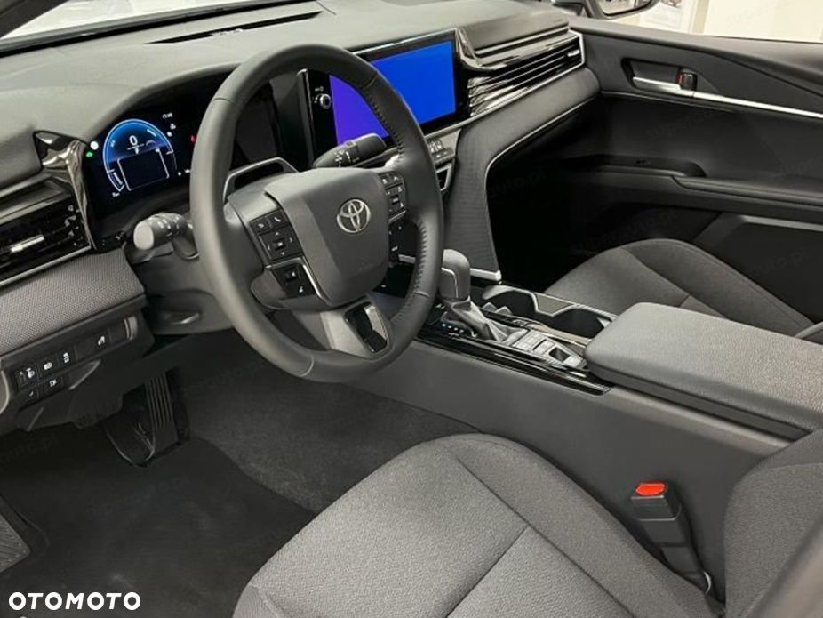 Toyota Camry - 7