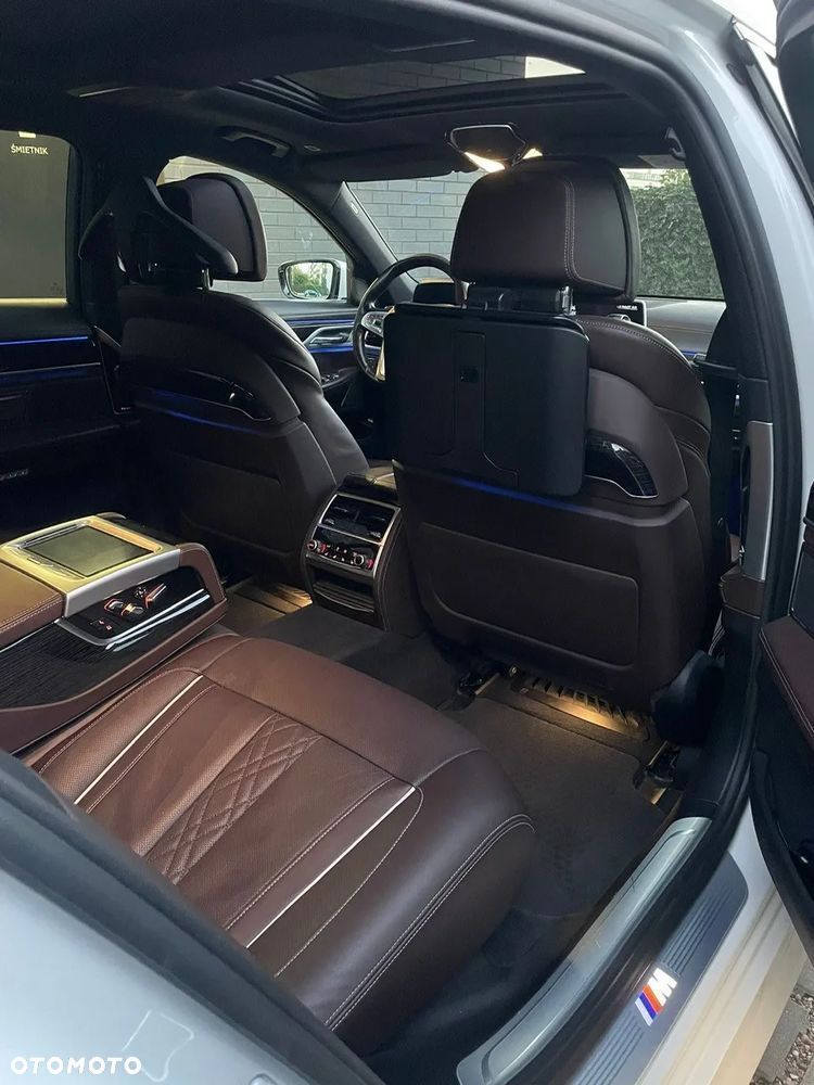 BMW Seria 7 740Ld xDrive - 23