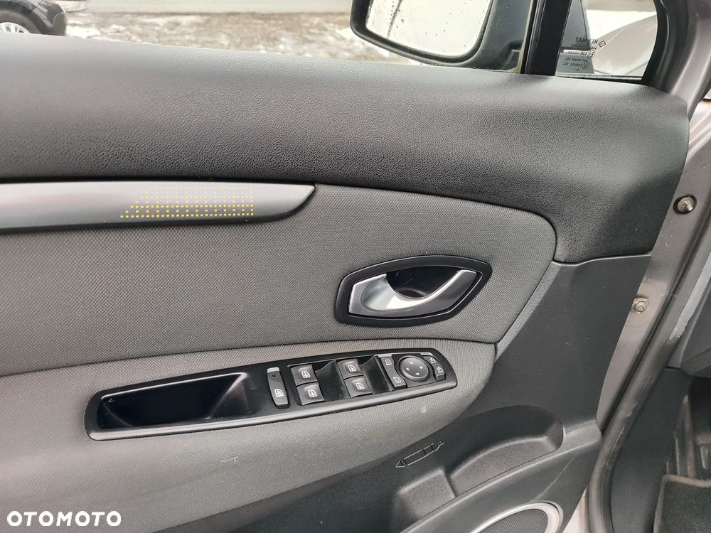 Renault Scenic TCe 130 Dynamique - 17