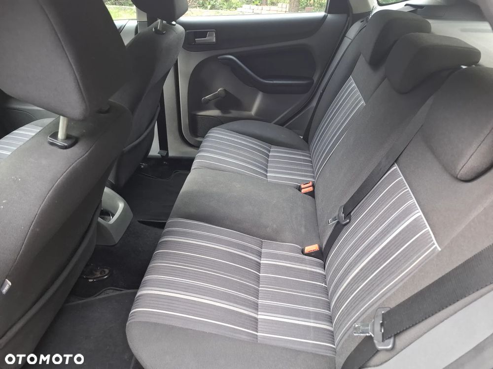 Ford Focus 1.8 TDCi Ambiente - 17