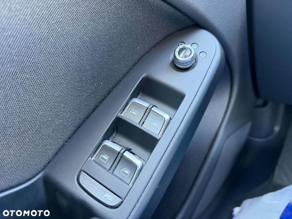 Audi A4 Avant 2.0 TDI DPF Ambiente - 15