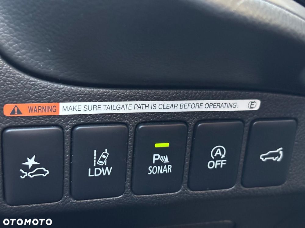 Mitsubishi Outlander 2.0 Intense + Navi 4WD CVT - 29