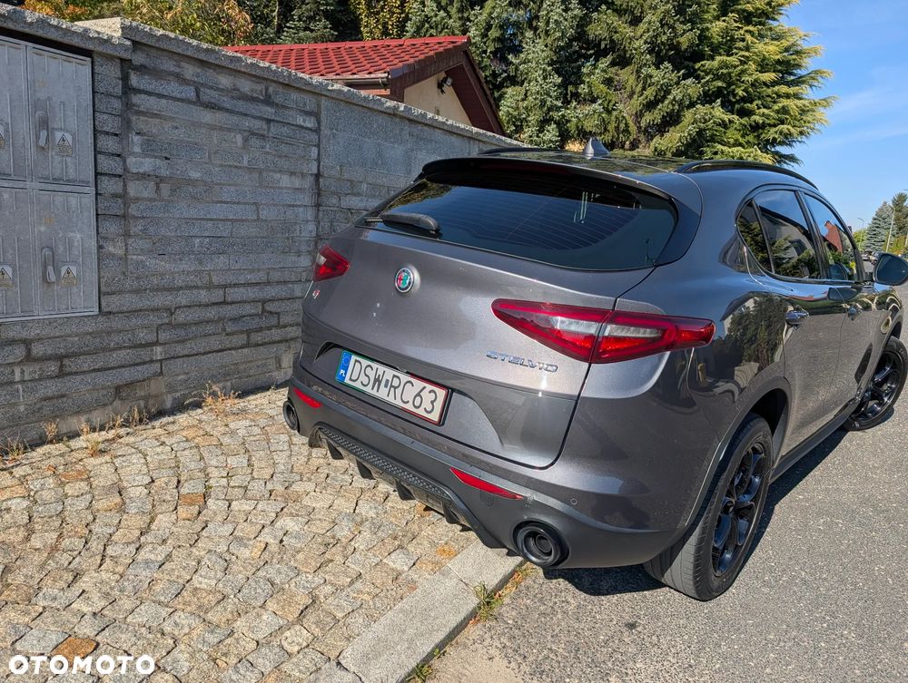 Alfa Romeo Stelvio - 3