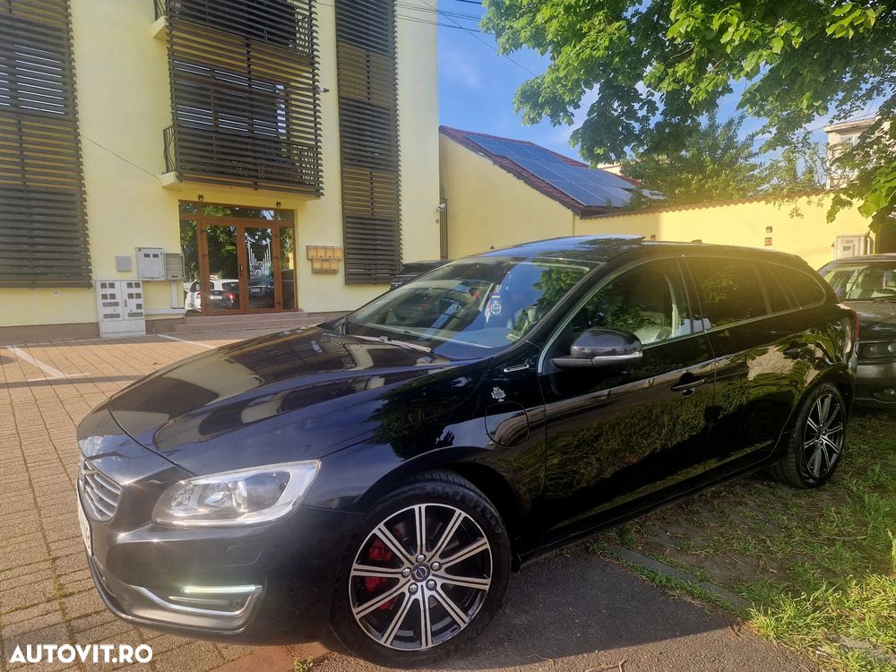 Volvo V60 D6 Plug-In-Hybrid AWD Geartronic Summum - 2