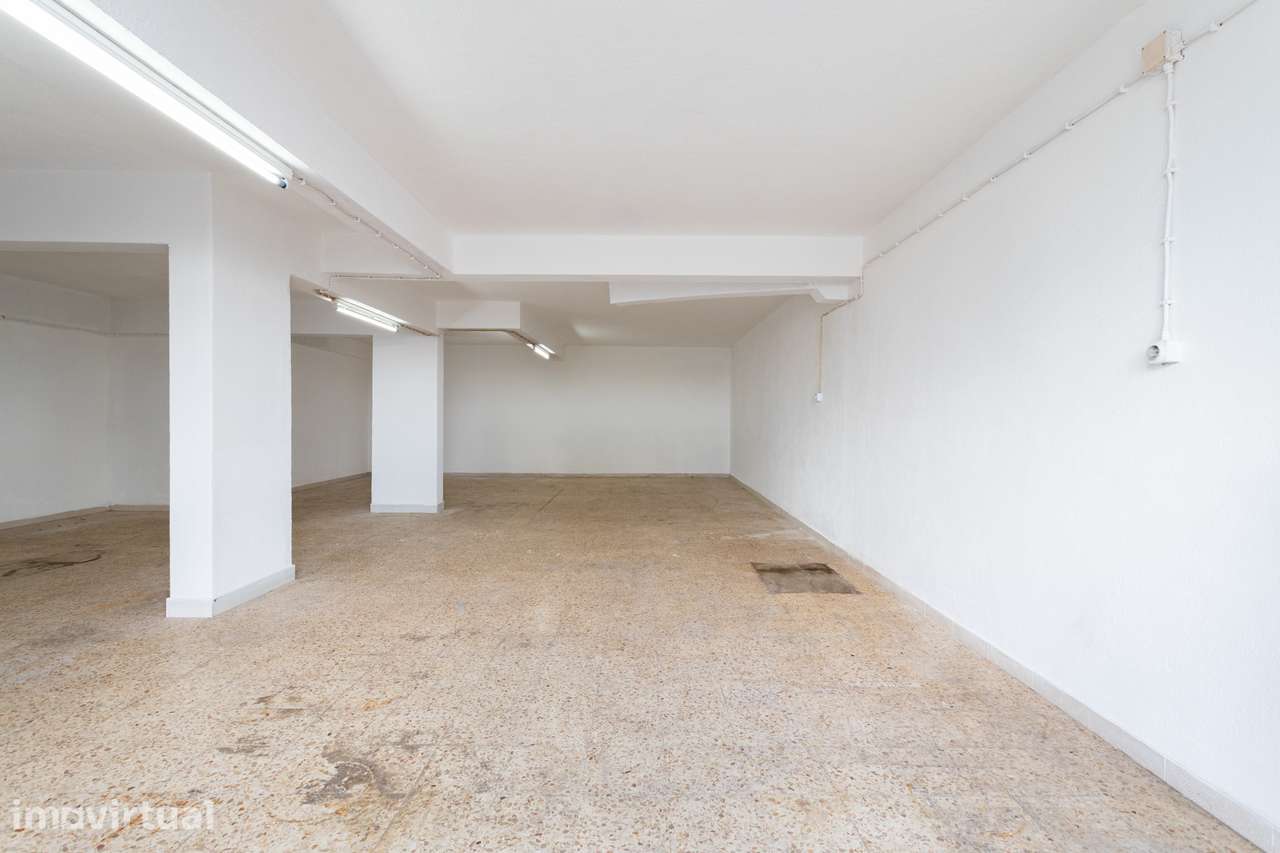 Garagem/Armazém de 78 m² com Wc, e entrada independente - Grande imagem: 5/9