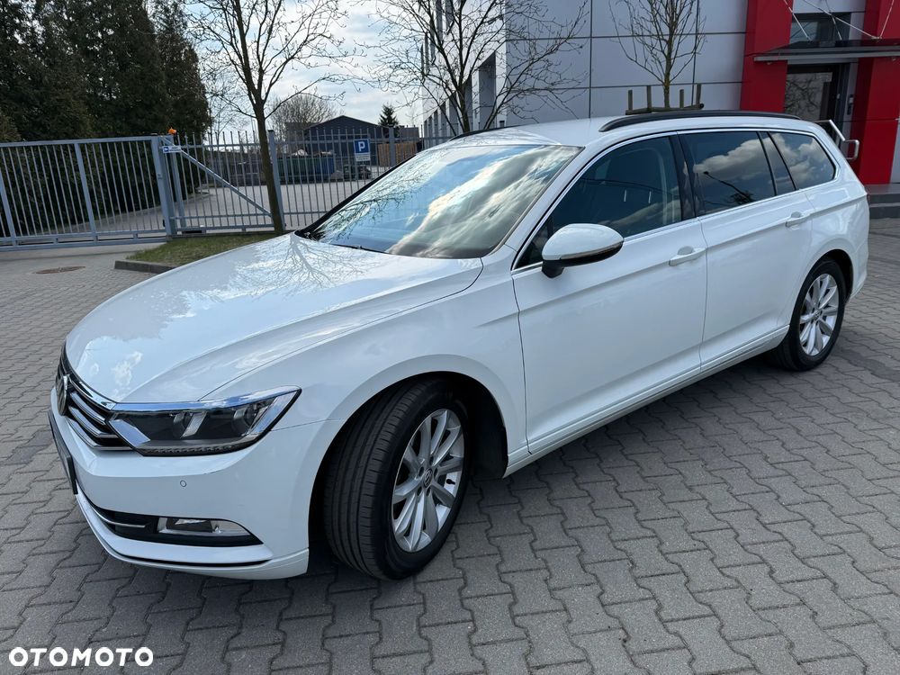 Volkswagen Passat - 2