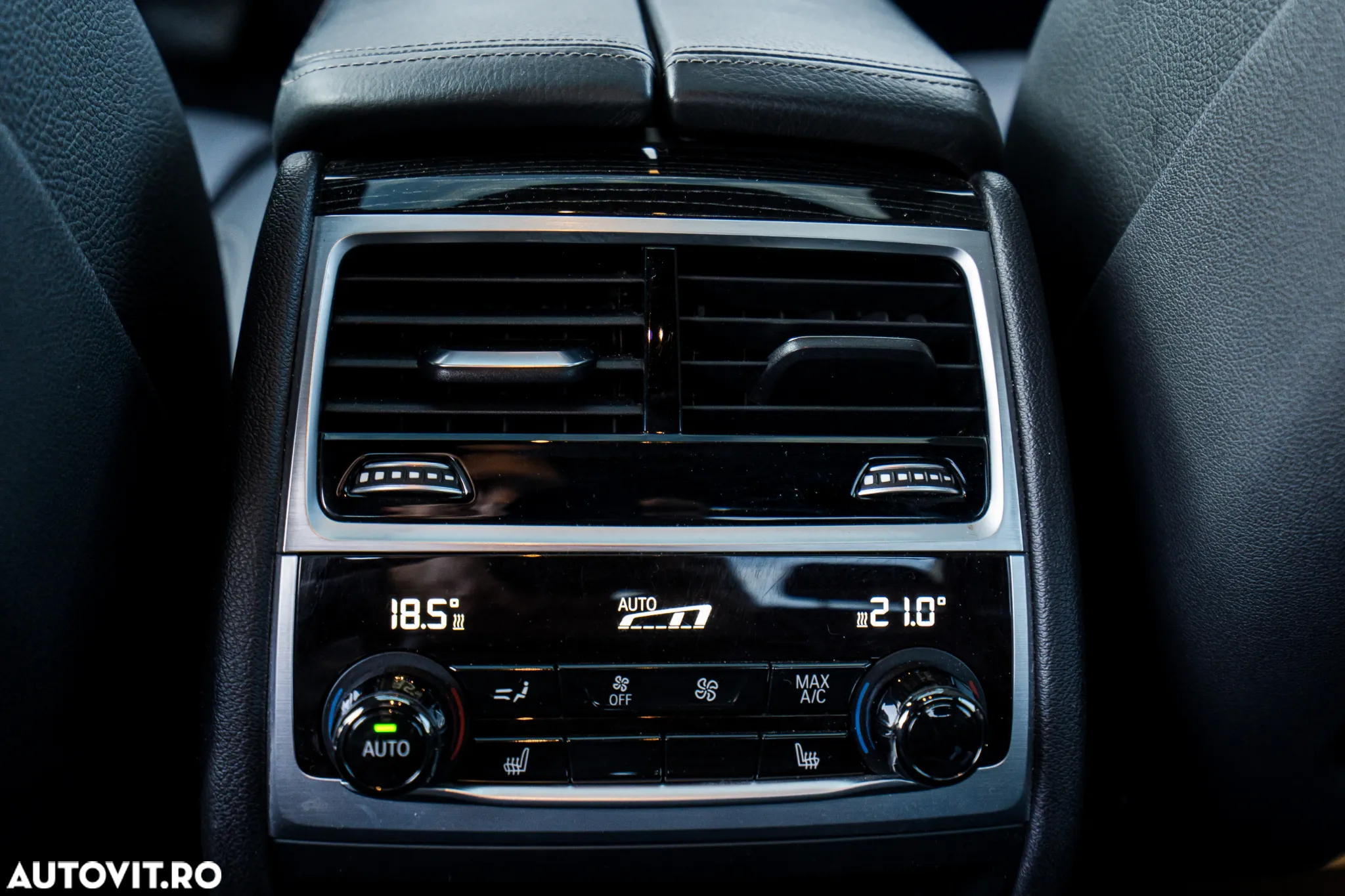 BMW Seria 7 740d xDrive - 32
