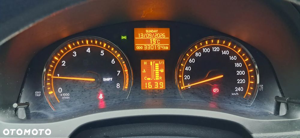 Toyota Avensis 1.6 Luna - 9