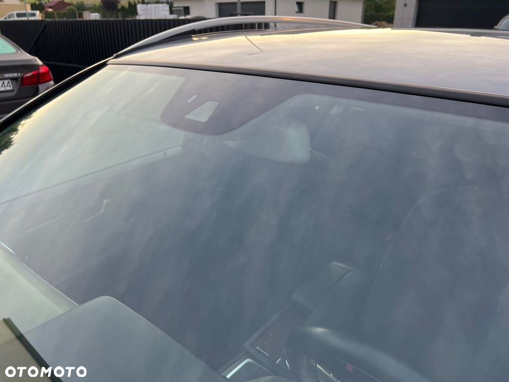 Mercedes-Benz Klasa C 220 CDI DPF Automatik BlueEFFICIENCY Elegance - 31