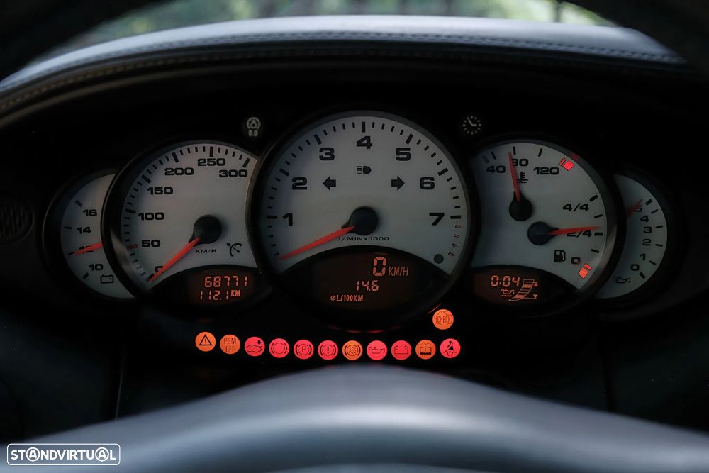 Porsche 911 (996) Carrera 4 Coupé - 35