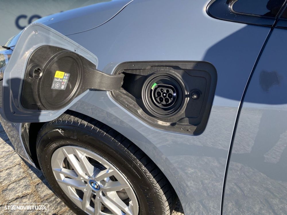BMW 225xe Active Tourer e xDrive — photo 3