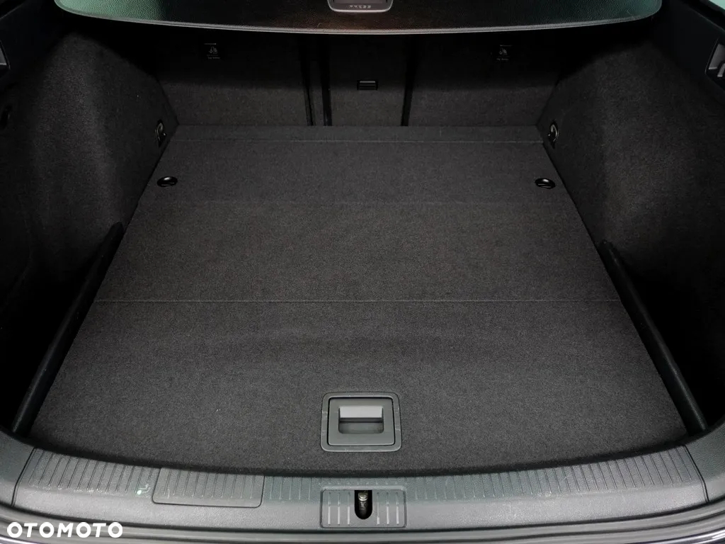 Volkswagen Golf VII 2.0 TDI BMT GTD DSG - 39