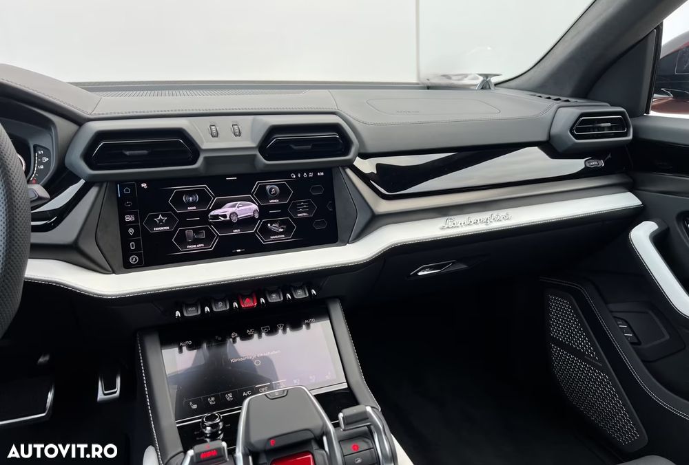 Lamborghini URUS - 11