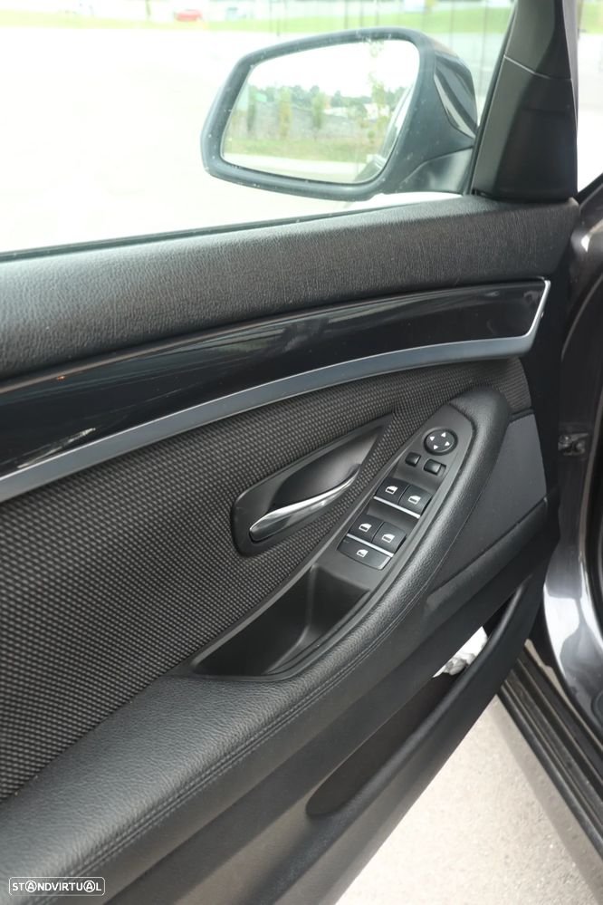 BMW 520 d Auto - 17