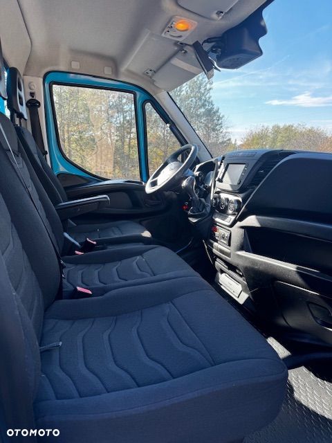 Iveco Daily 70c17 Wywrotka z windą klima - 29