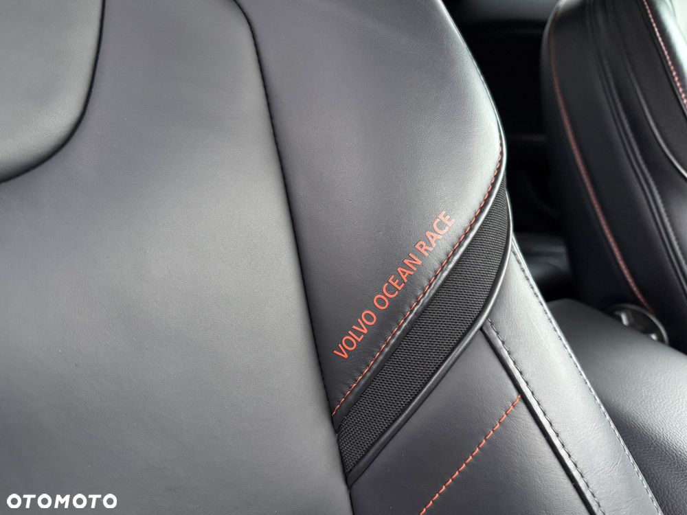 Volvo V40 D2 Ocean Race - 11